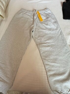 Yellow Label Unisex Gray Heavyweight Sweat pants
